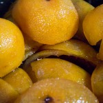 Uno de los productos más populares son las naranjas dulces rellenas con dulce de leche.