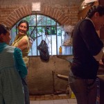 Esther es una mujer independiente que se da espacio para ser madre, ama de casa y profesionista. Pero, sobre todo, sigue sus pasiones.